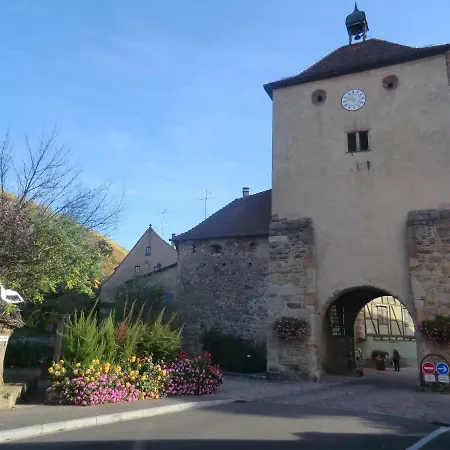 Par Ci, Par La Διαμέρισμα